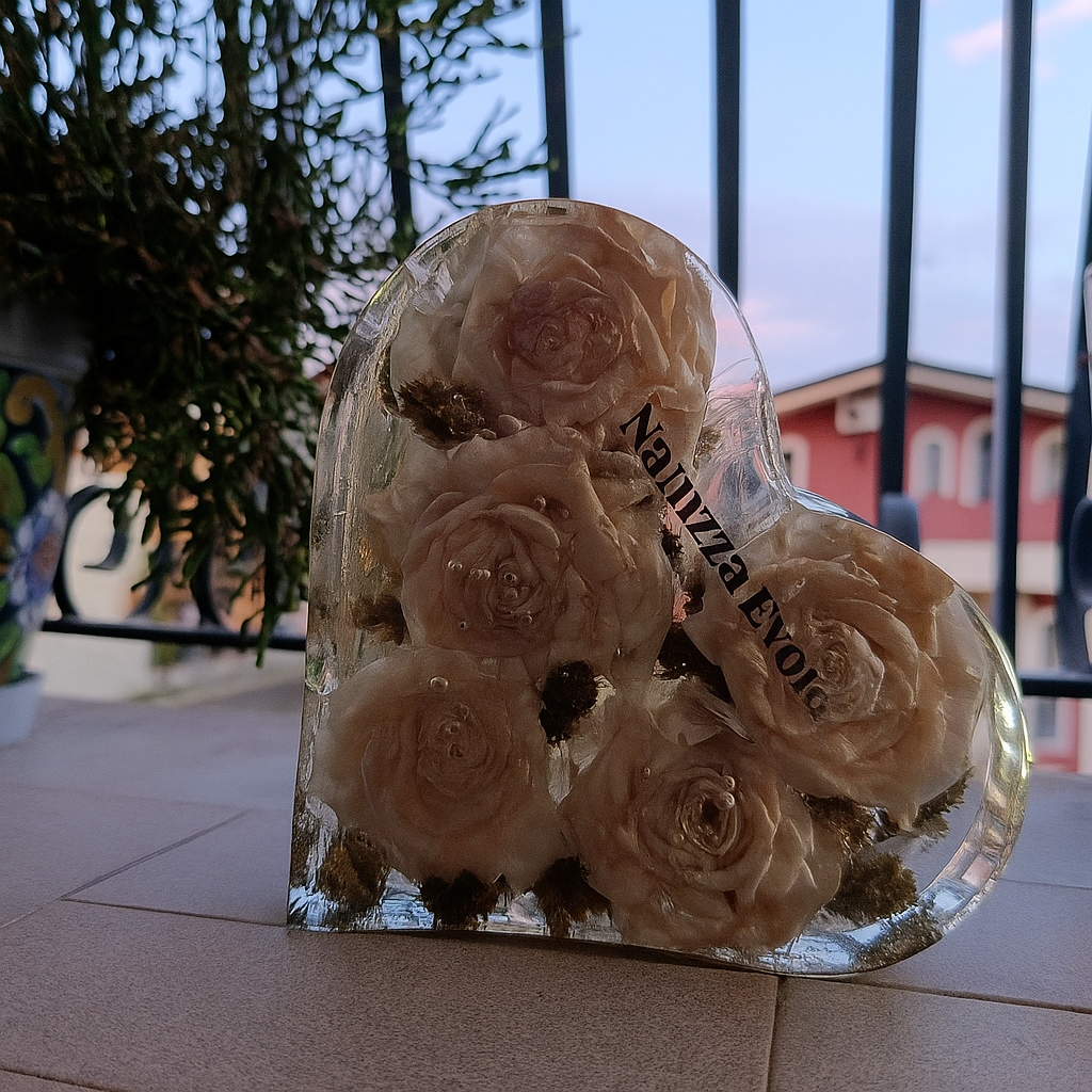 Cuore grande in resina